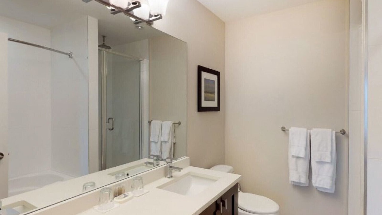 Photo of Bathroom in Harrison Hot Springs