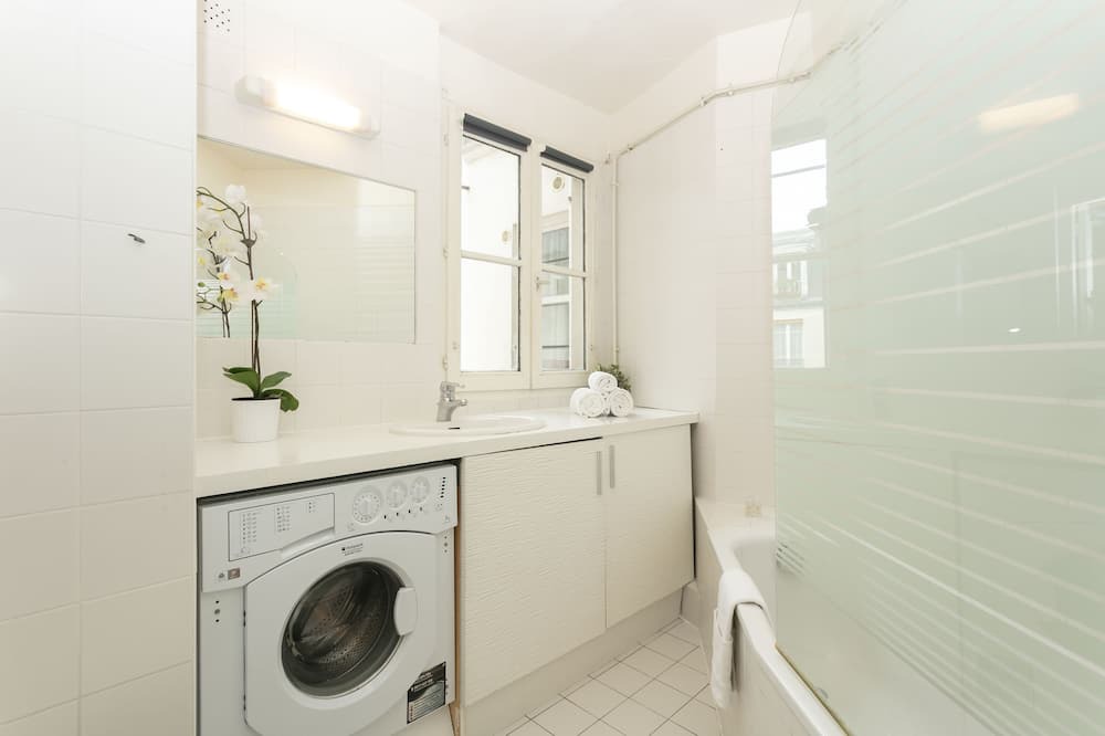 Photo of Bathroom in Saint-Victor