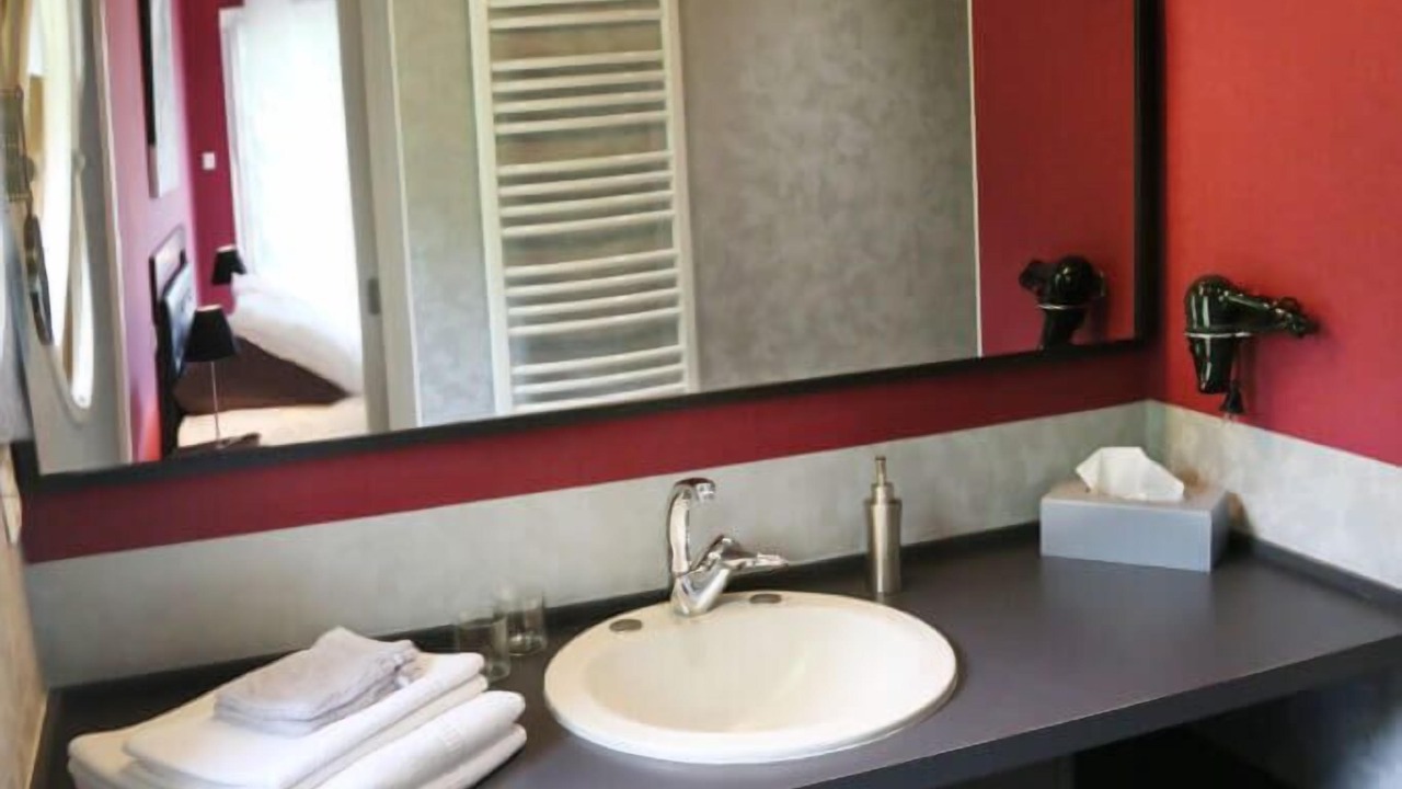 Photo of Bathroom in Saint-Fulgent