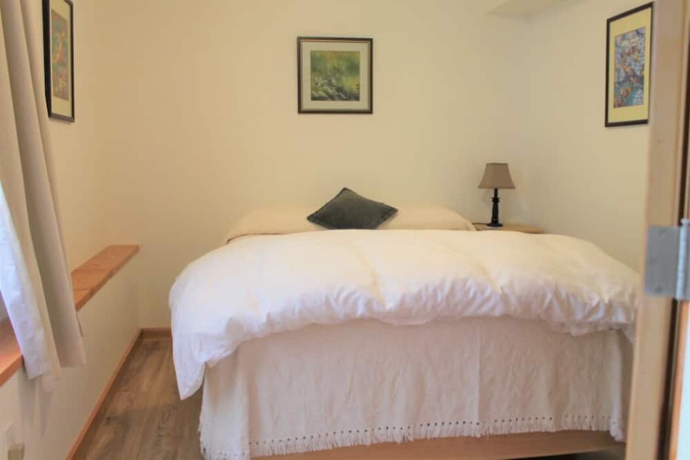 Photo of Bedroom in Central Kootenay