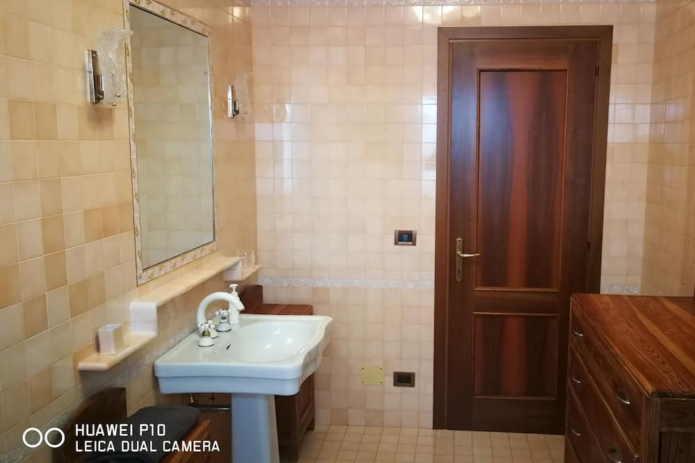 Photo of Bathroom in Cinto Caomaggiore