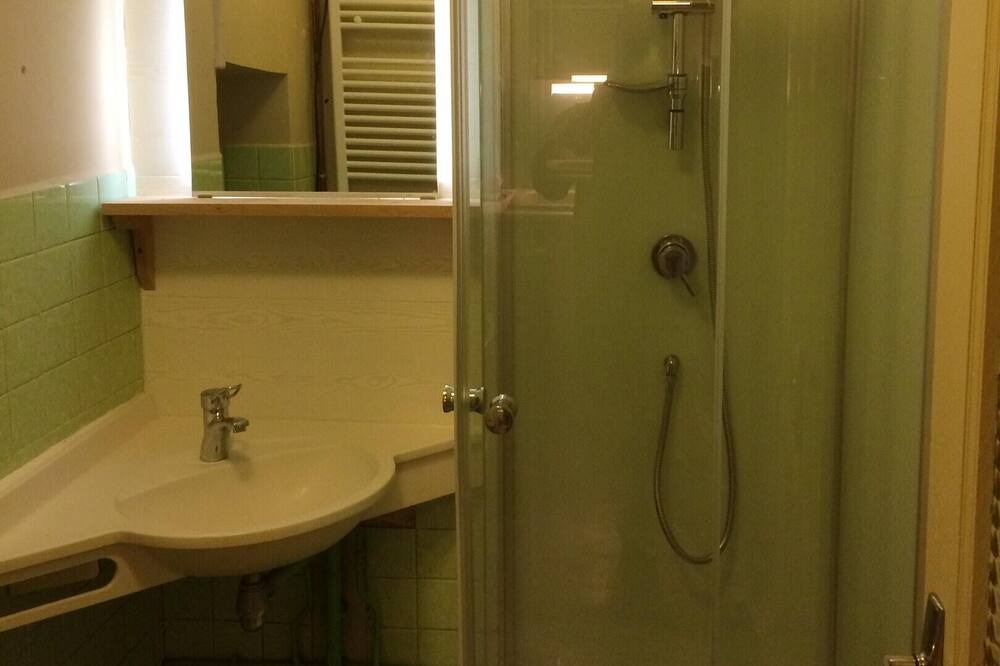 Photo of Bathroom in Charmes