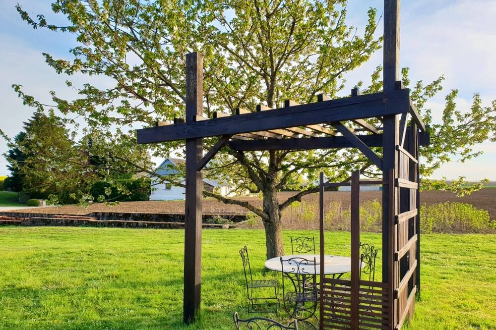 Photo of Outdoor in Charmes