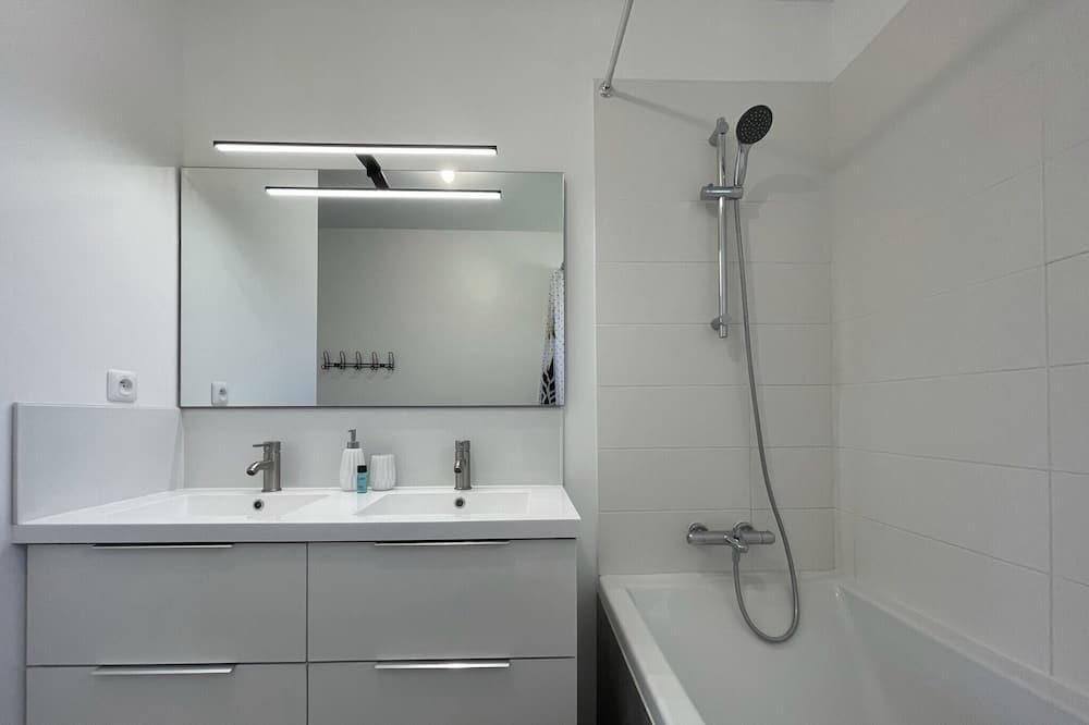 Photo of Bathroom in Azay-sur-Cher