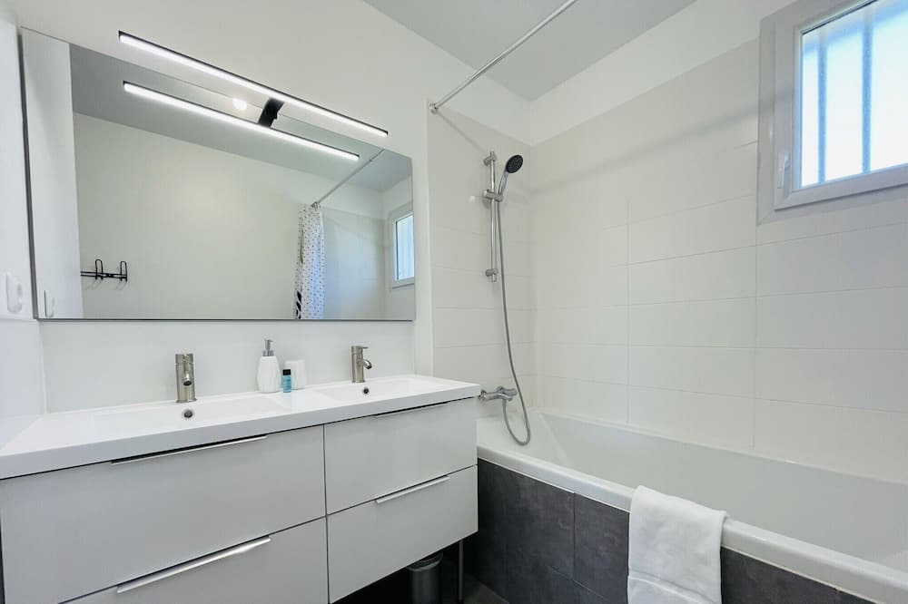 Photo of Bathroom in Azay-sur-Cher