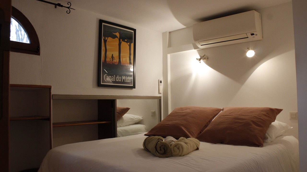 Photo of Bedroom in Villepinte