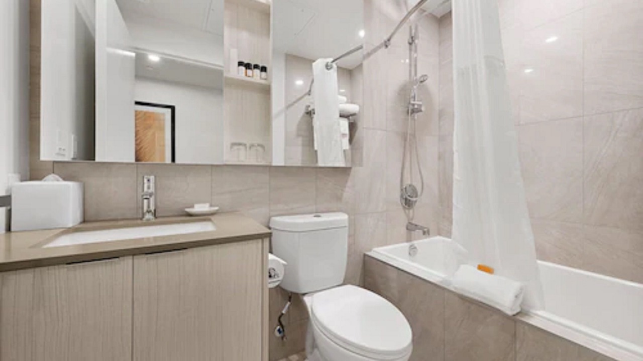 Photo of Bathroom in Byward Market - Parliament Hill