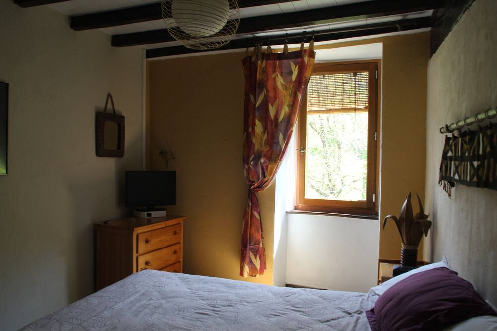 Photo of Bedroom in Castelnau-Durban