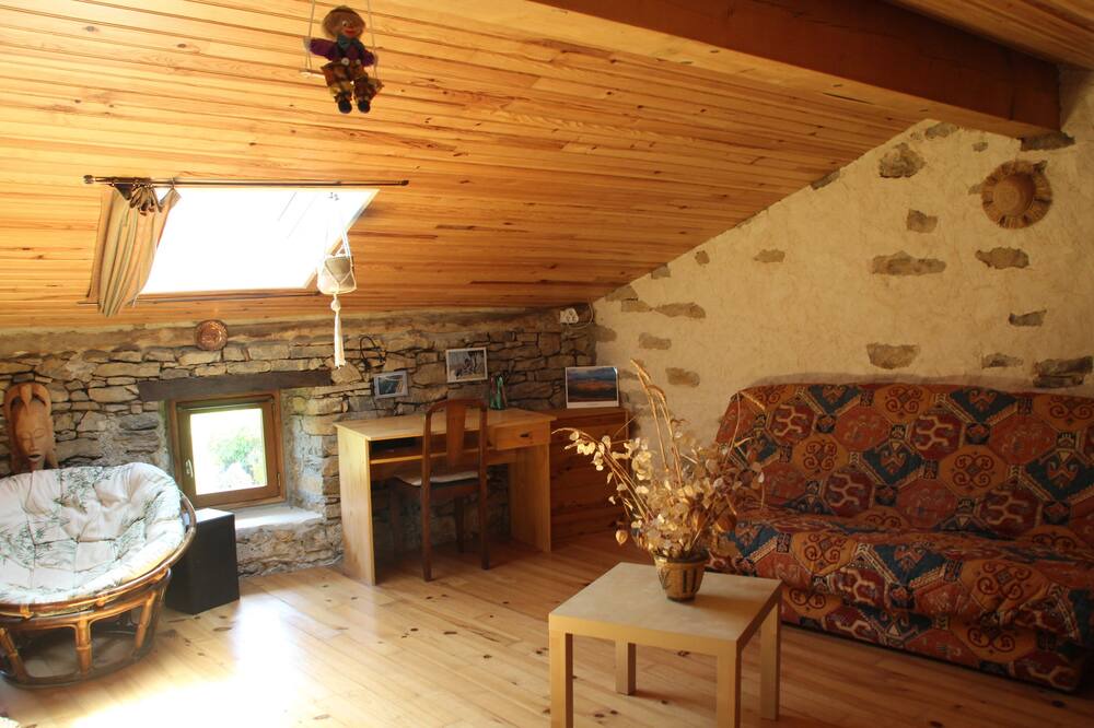 Photo of Livingroom in Castelnau-Durban