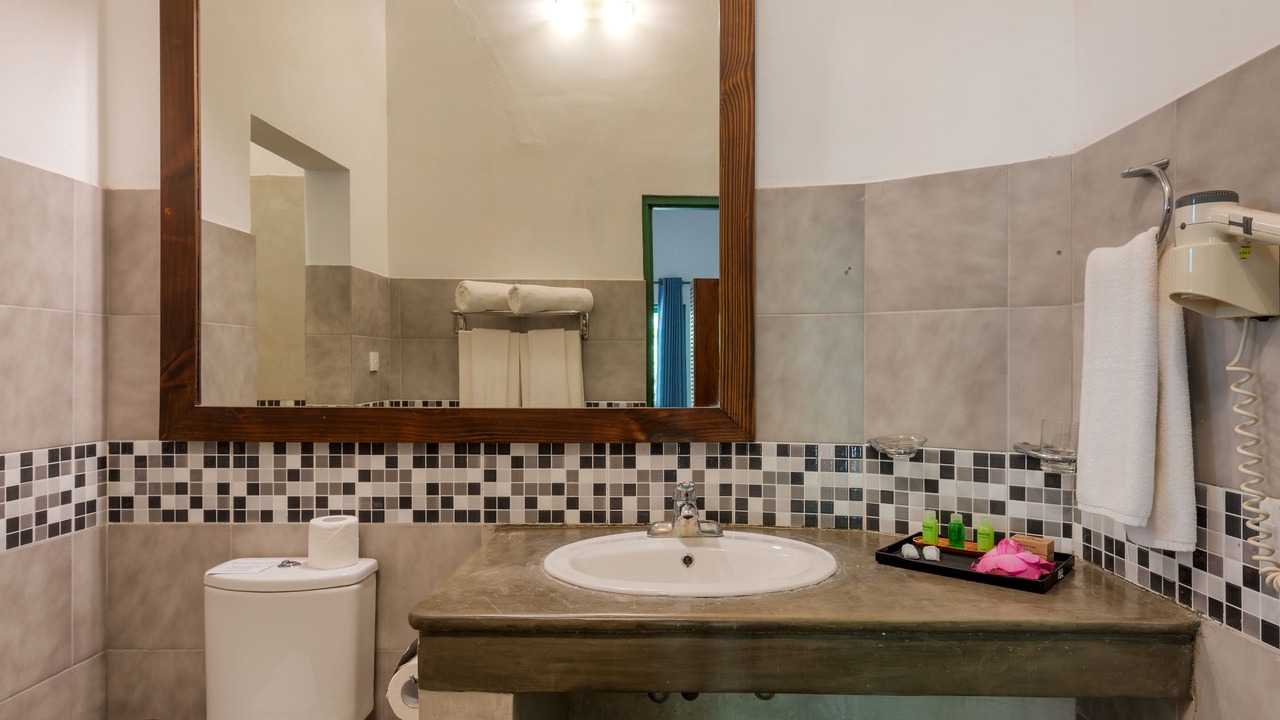 Photo of Bathroom in Kirinda
