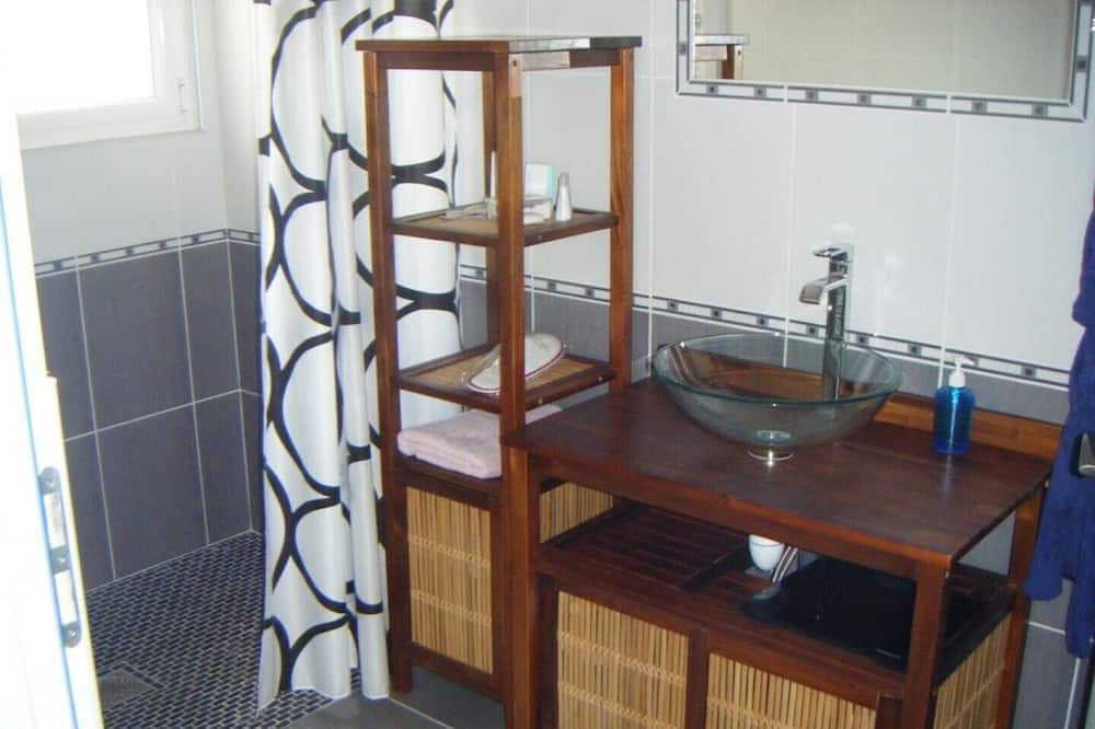 Photo of Bathroom in Issel
