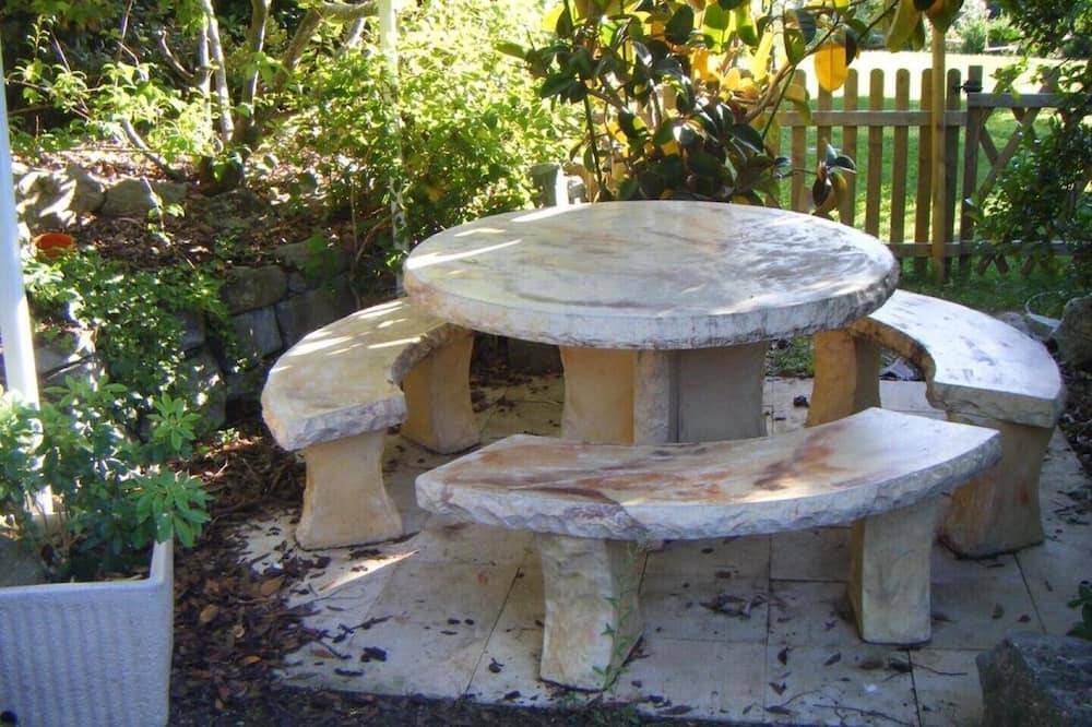 Photo of Outdoor in Issel