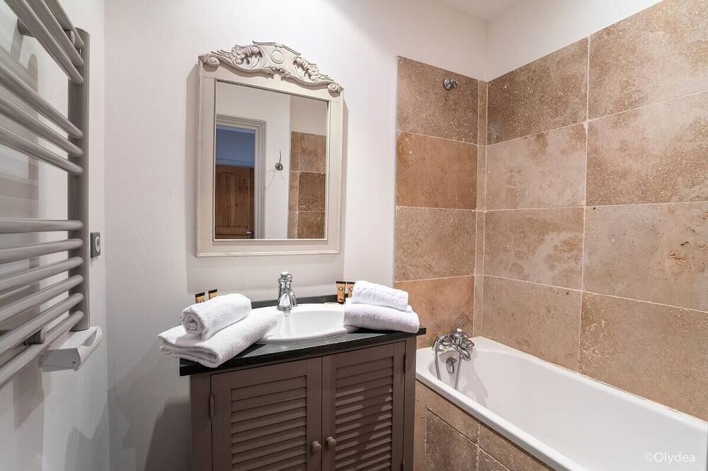 Photo of Bathroom in La Redorte