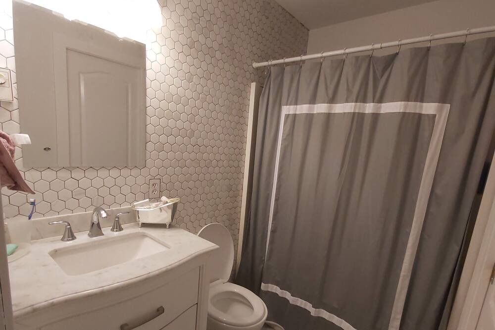 Photo of Bathroom in Hope