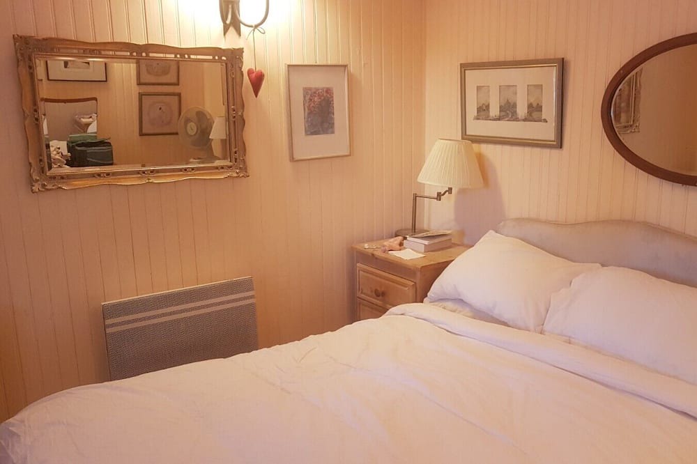 Photo of Bedroom in Bouteilles-Saint-Sebastien