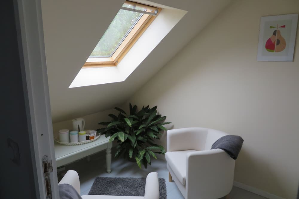 Photo of Livingroom in Saint-Igeaux