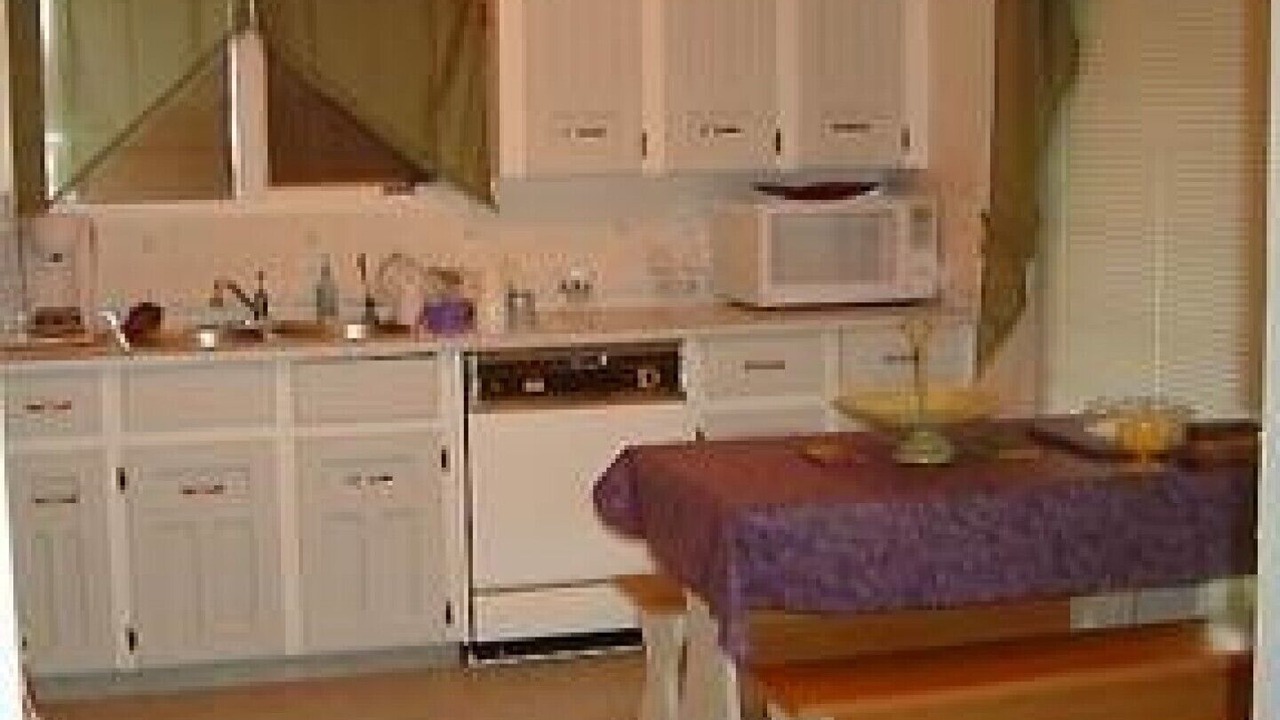 Photo of Kitchen in Okanagan-Similkameen