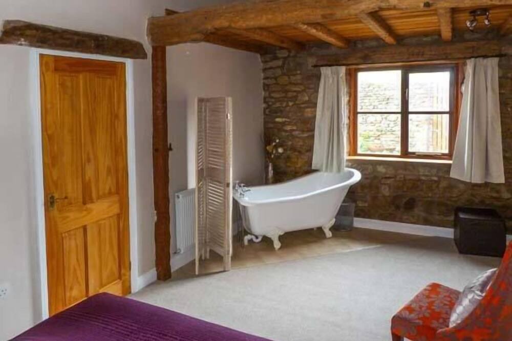 Photo of Bathroom in Pooley Bridge
