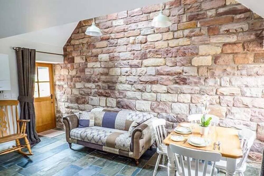 Photo of Livingroom in Cauldon Low