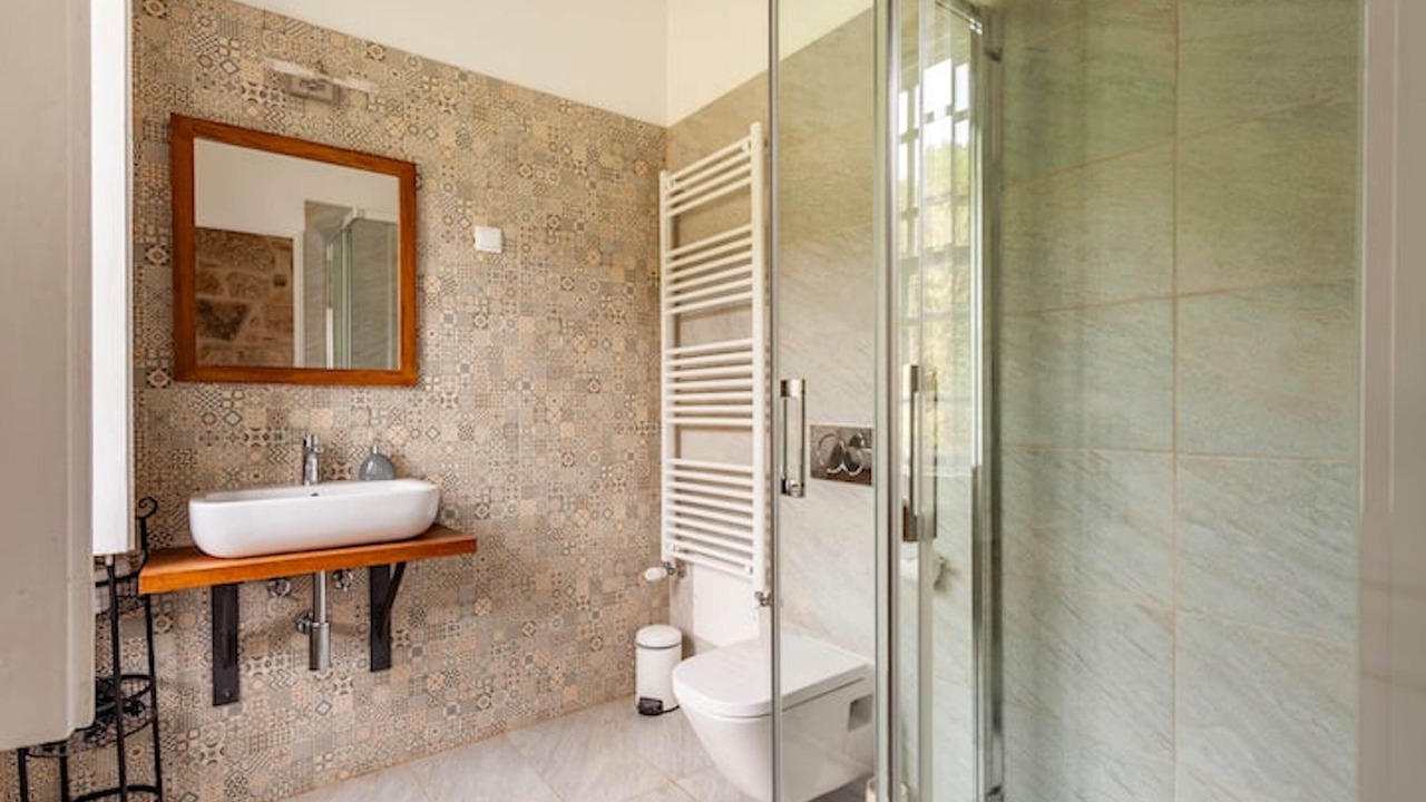 Photo of Bathroom in Tondela