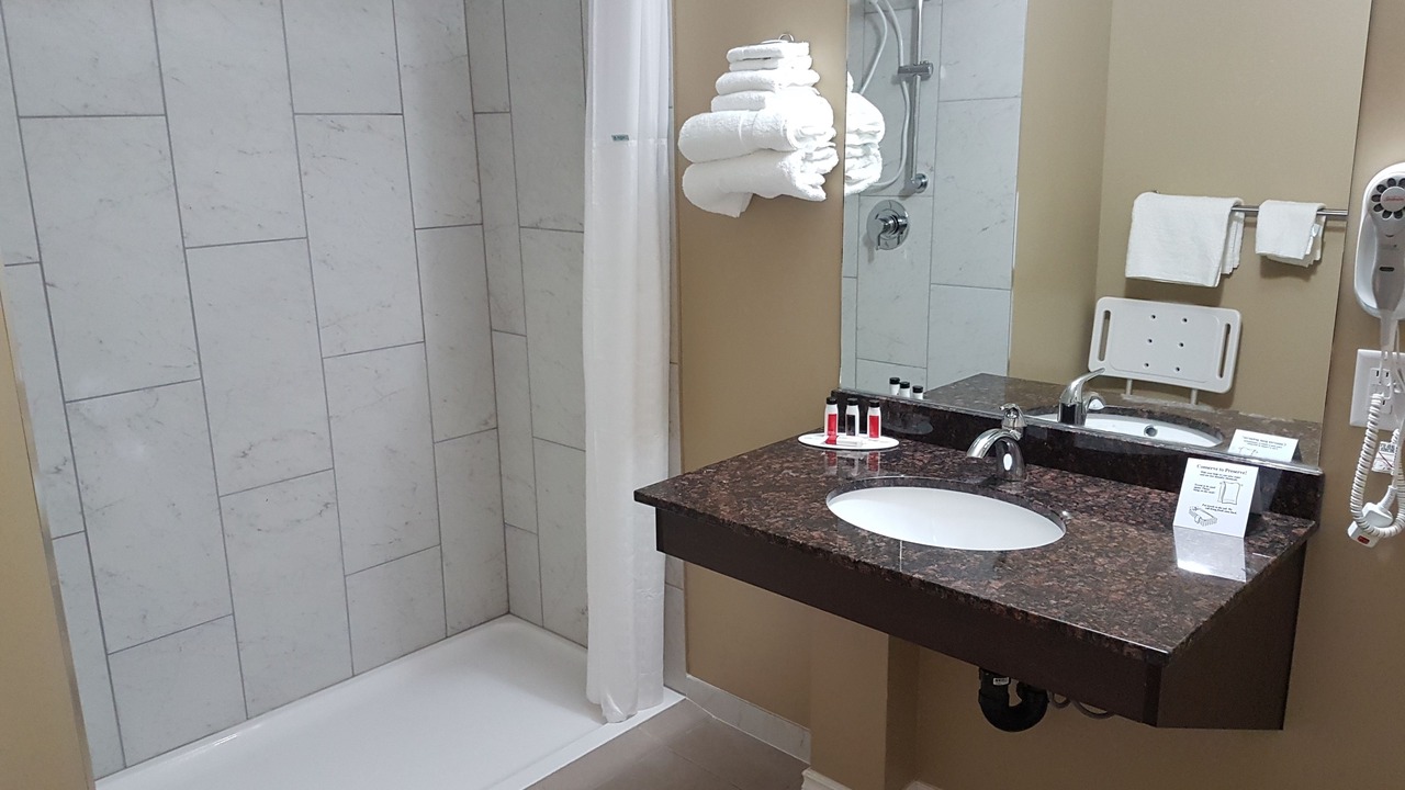 Photo of Bathroom in Hardisty