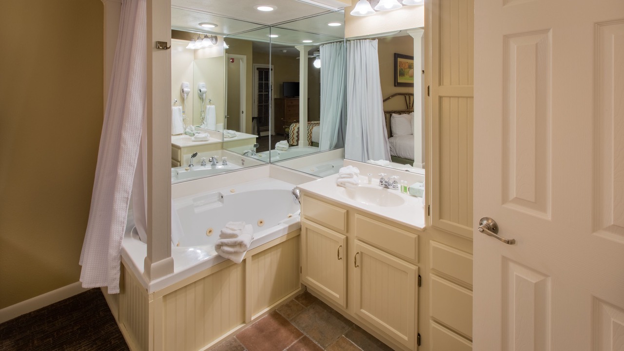 Photo of Bathroom in De Soto