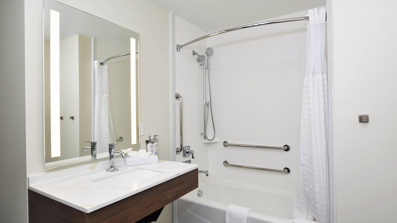 Photo of Bedroom in Novi