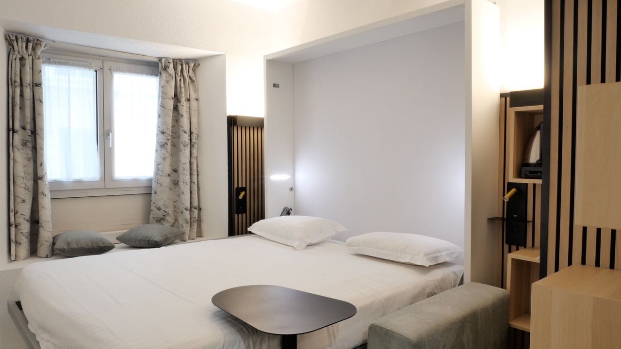 Photo of Bedroom in Opera