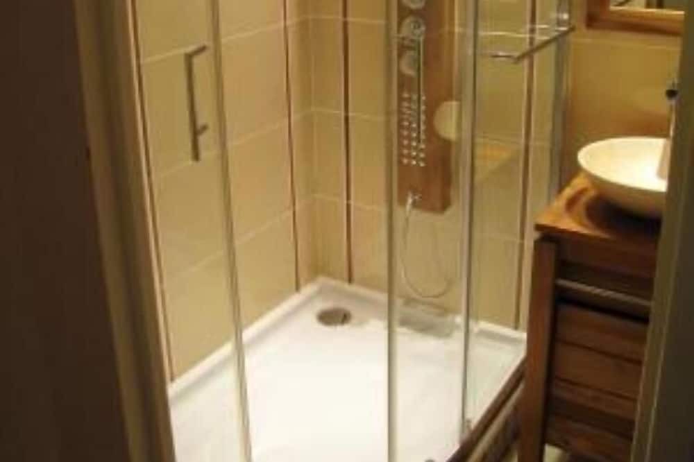 Photo of Bathroom in Eclose-Est
