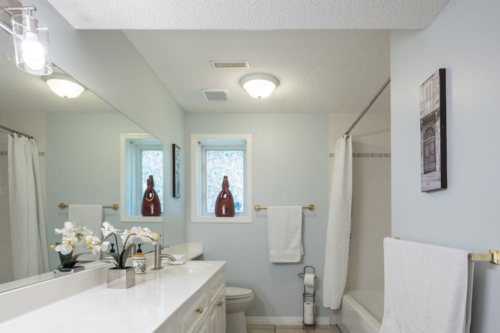 Photo of Bathroom in Hidden Valley
