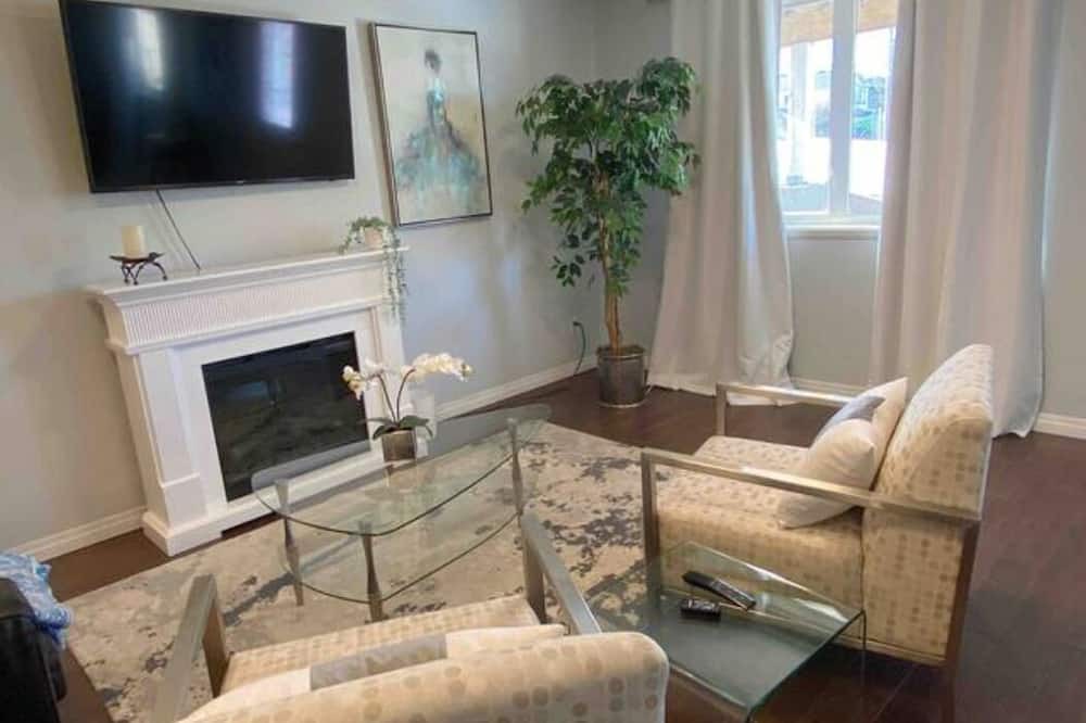 Photo of Livingroom in Hidden Valley