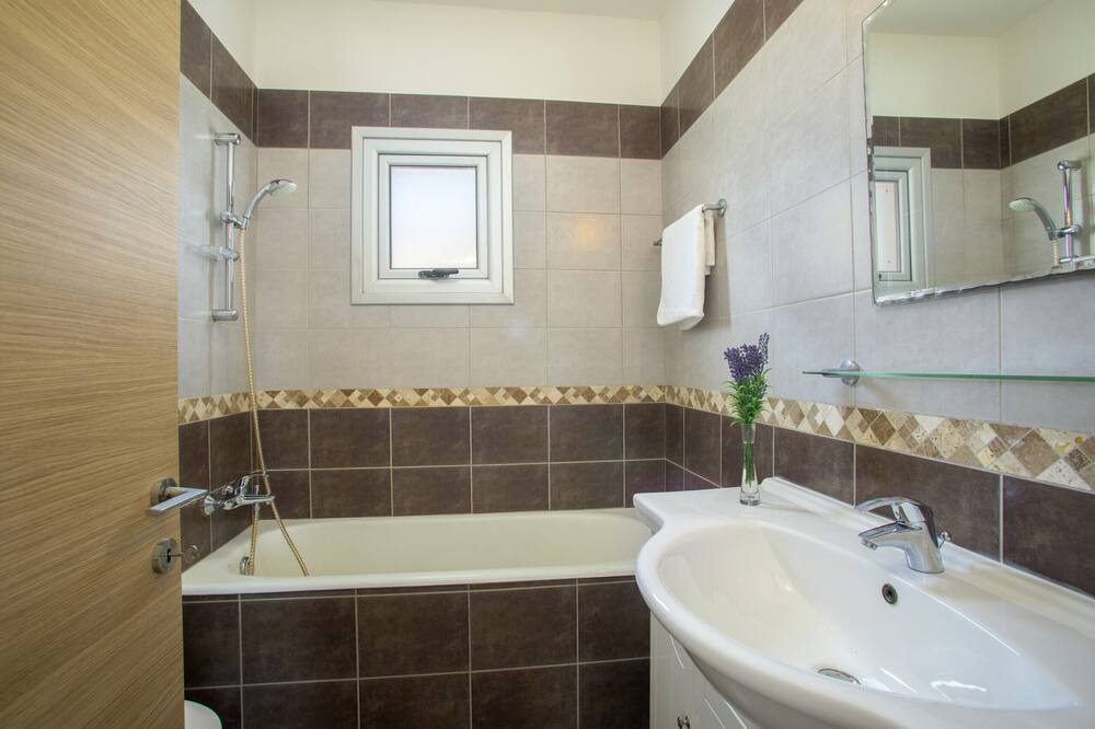 Photo of Bathroom in Pernera