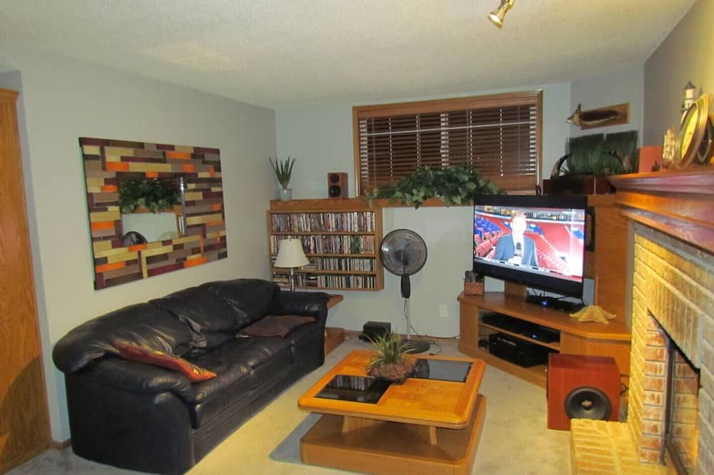 Photo of Livingroom in Southeast Calgary