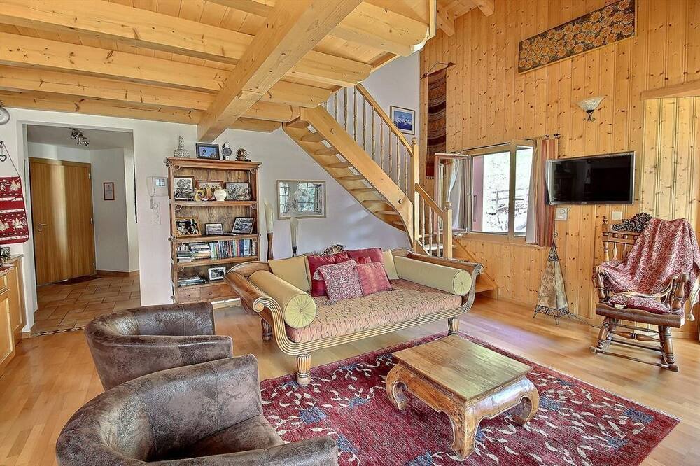 Photo of Livingroom in Champery
