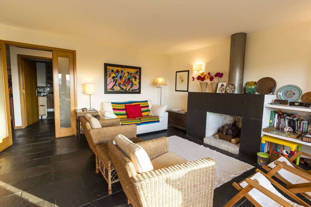 Photo of Livingroom in Lanhelas