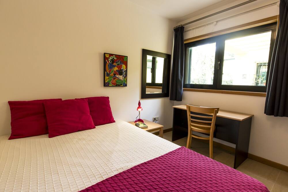 Photo of Bedroom in Lanhelas
