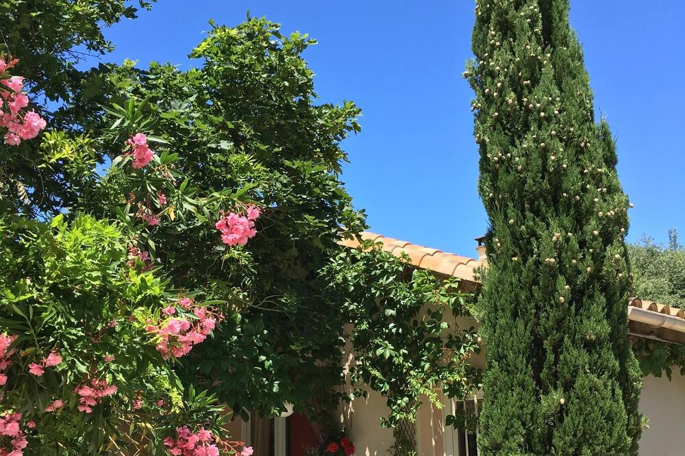 Photo of Outdoor in Sorgues