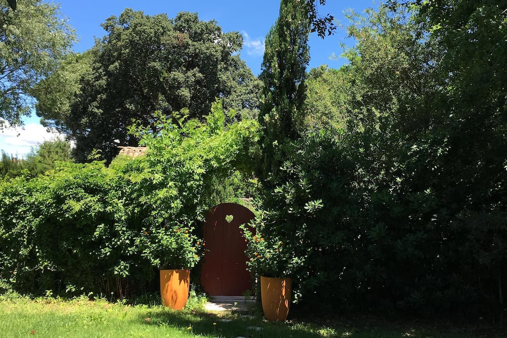 Photo of Outdoor in Sorgues