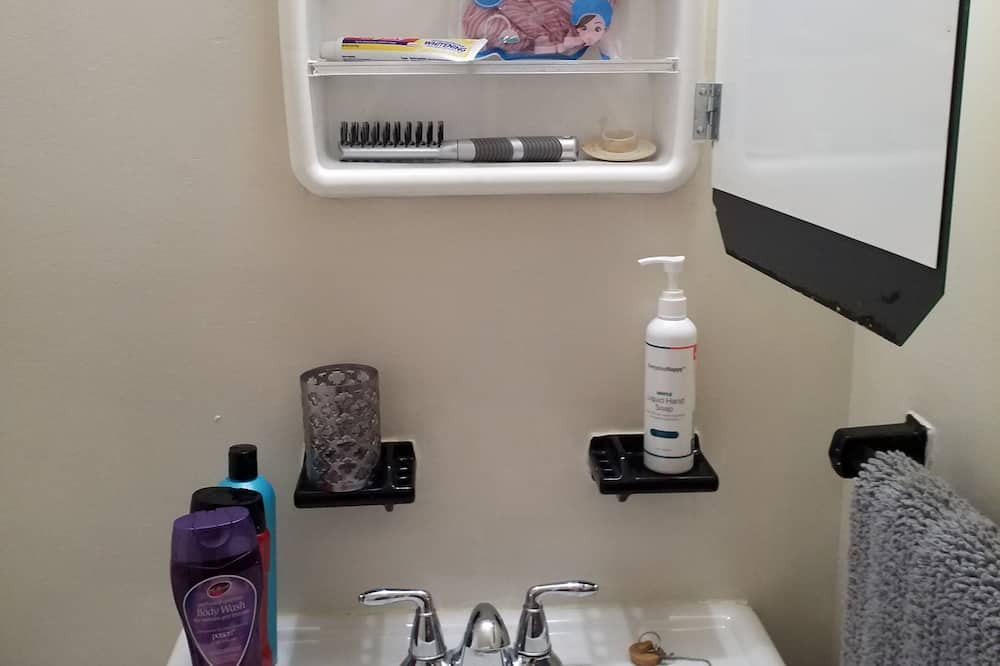 Photo of Bathroom in District Wright - Parc - de - la - Montagne