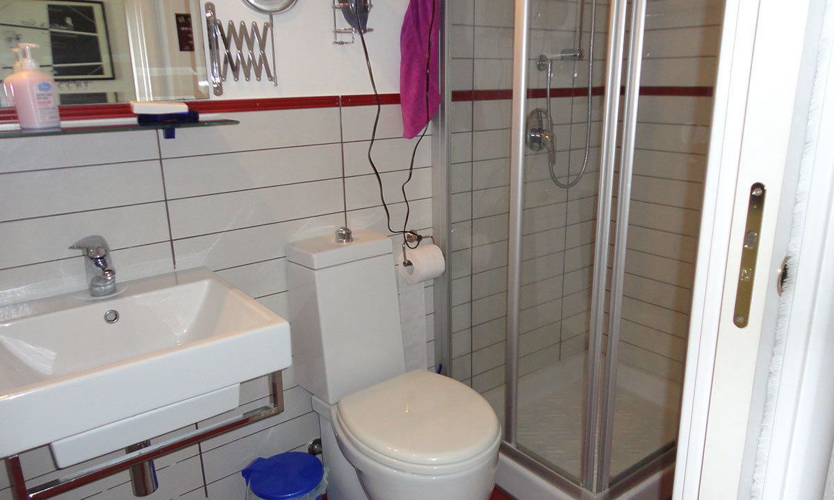 Photo of Bathroom in Carrozziere
