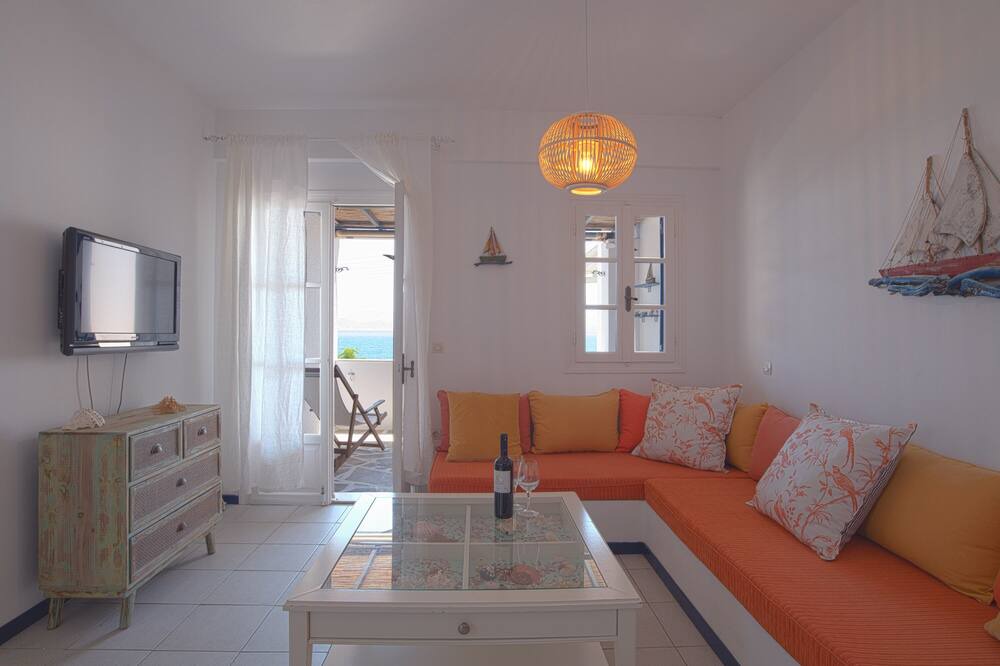 Photo of Livingroom in Ampelas
