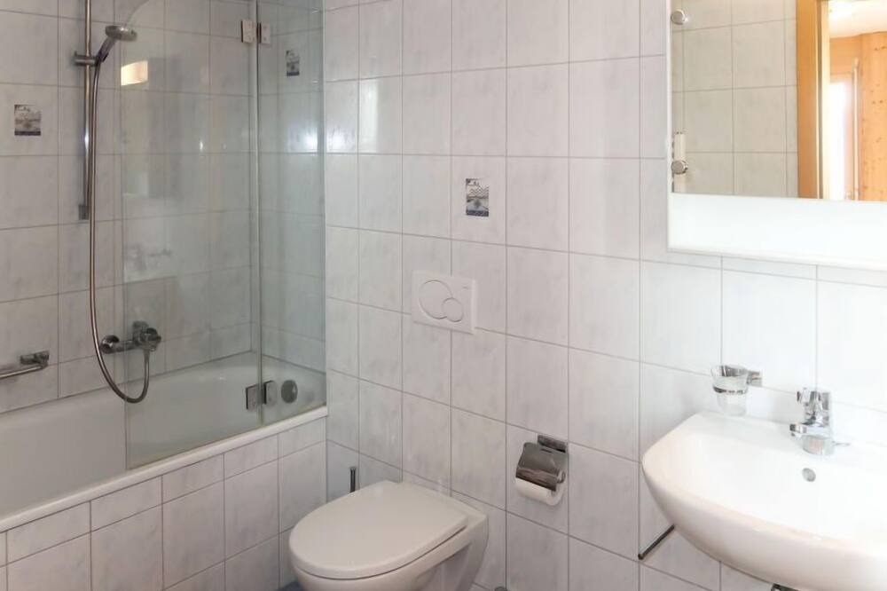 Photo of Bathroom in Vex