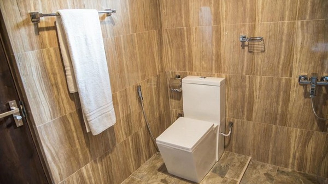 Photo of Bathroom in Tissamaharama