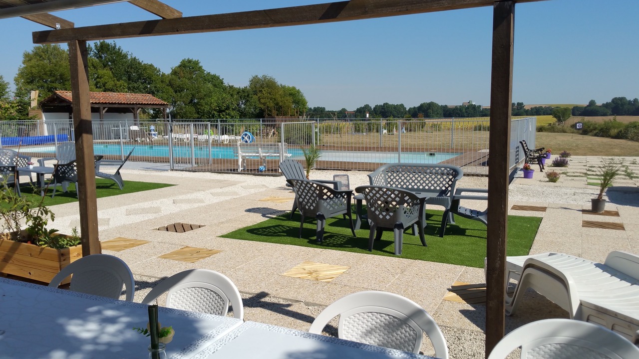Photo of Patio Balcony in Gibourne