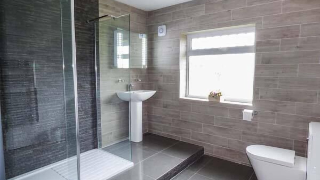 Photo of Bathroom in Pontyclun