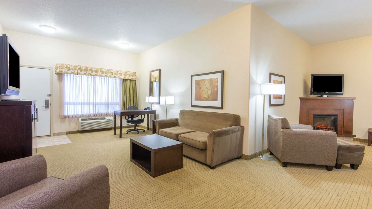 Photo of Livingroom in Wainwright