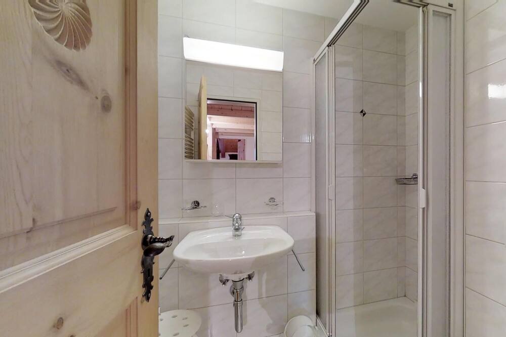 Photo of Bathroom in Silvaplana