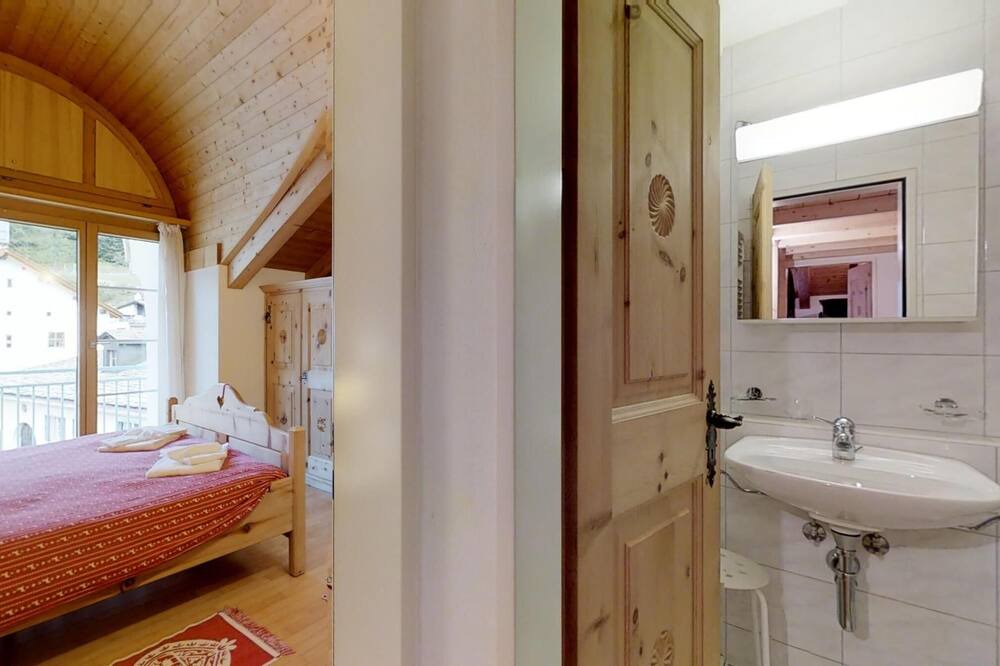 Photo of Bedroom in Silvaplana