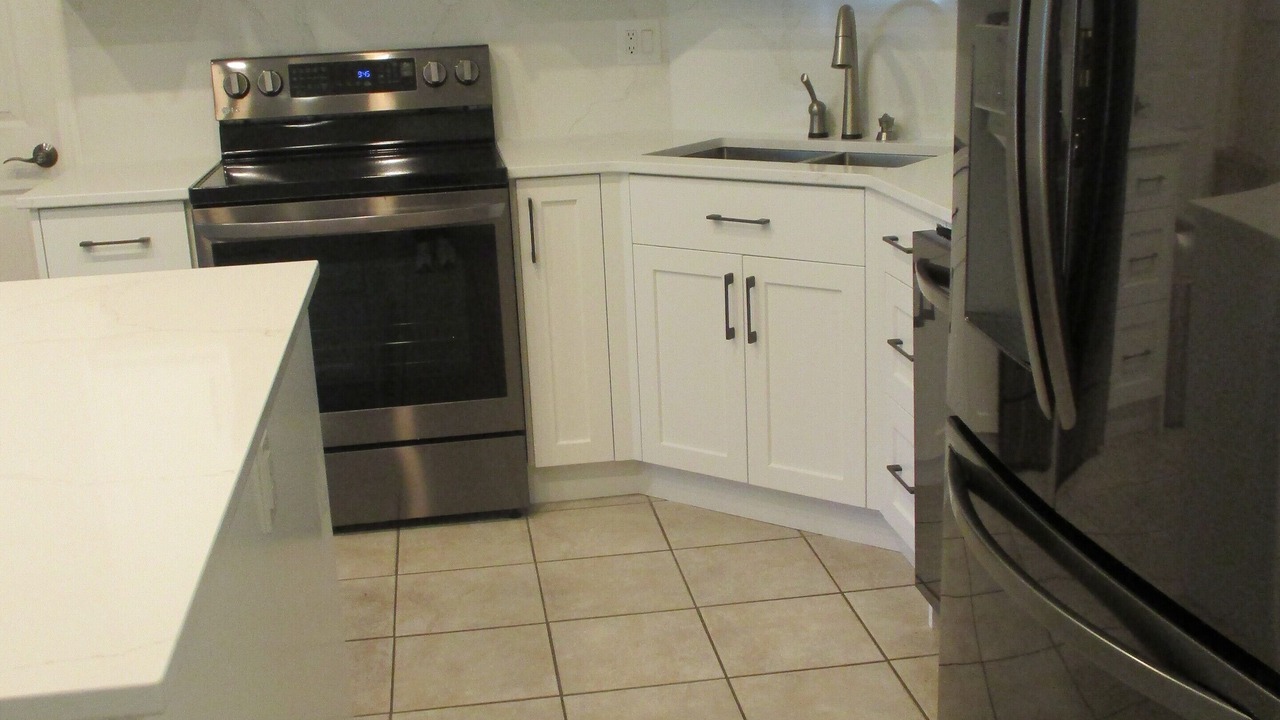 Photo of Kitchen in Okanagan-Similkameen