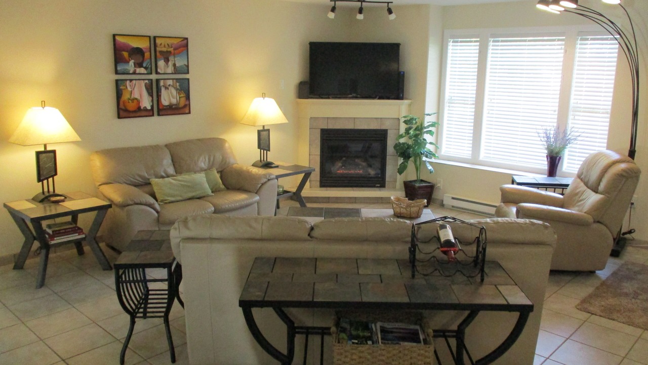 Photo of Livingroom in Okanagan-Similkameen
